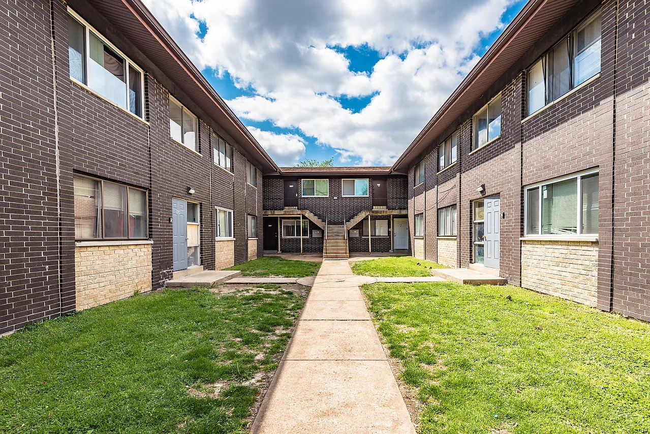 2 bed, $900 — Photo 4
