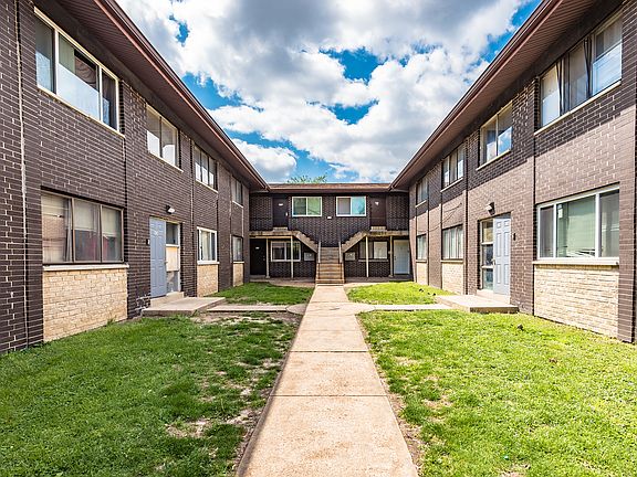 4th image of 436 Chambers Rd APT A