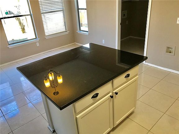4th image of 912 Justeford Dr