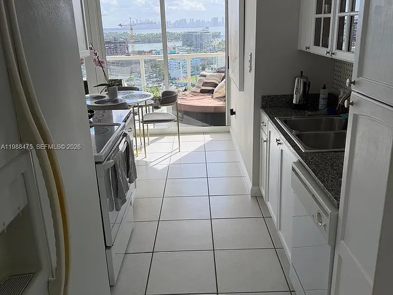 7330 Ocean Ter #20-C — Photo 24