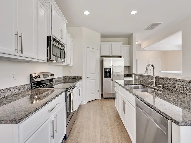 11 Moss Grove Ln — Photo 4