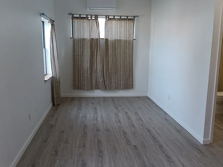 2719 Santa Cruz Ave SE — Photo 15