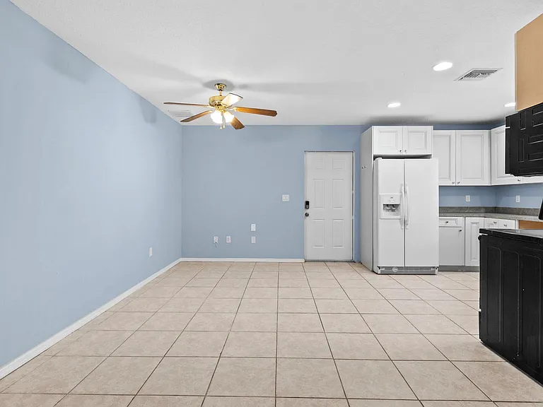 141 NE Naranja Ave — Photo 15