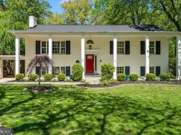 8907 Camden St, Alexandria, VA 22308