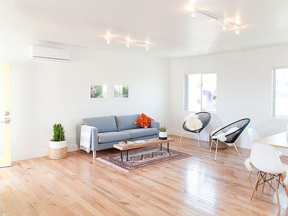 5th image of 1920 W Clinton St #8