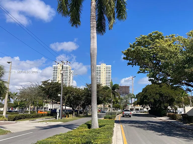 462 Golden Isles Dr #206 — Photo 11
