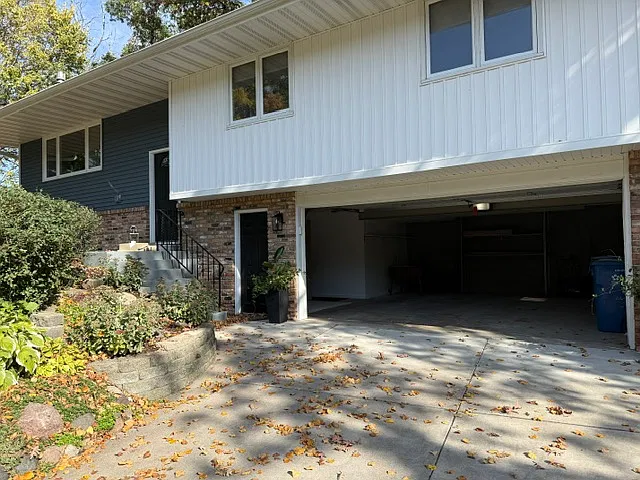 Beautiful 3BR house in Fridley! — Photo 2