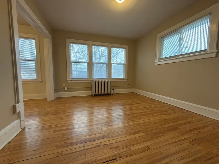 1756 Grand Ave — Photo 38