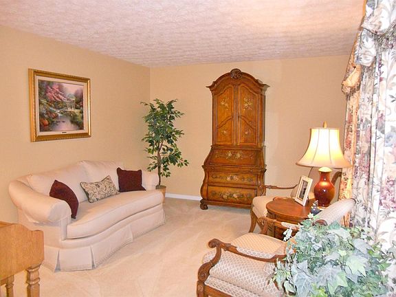 4th image of 4471 Margaret Ct