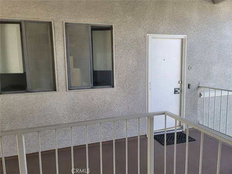 715 Avenida Majorca #O — Photo 2