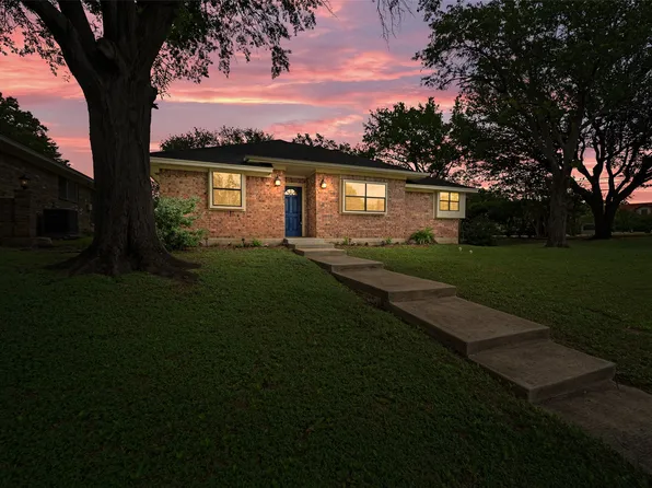 2405 Castle St, Irving, TX 75038