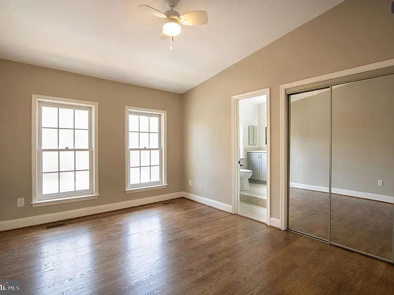 3906 Valley Ridge Dr — Photo 25