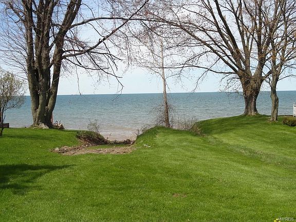 3rd image of 8726 Lakeview Dr