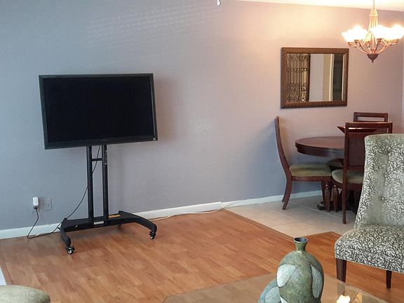 5th image of 390 Windsor #Q-3900