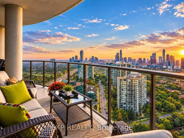 25 Kingsbridge Garden Cir #2709, Mississauga, ON L5R 4B1