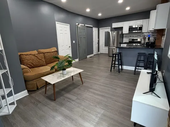 5100 Lorain Ave #2, Cleveland, OH 44102