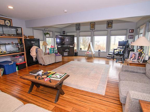 4th image of 26297 Joynes Neck Rd