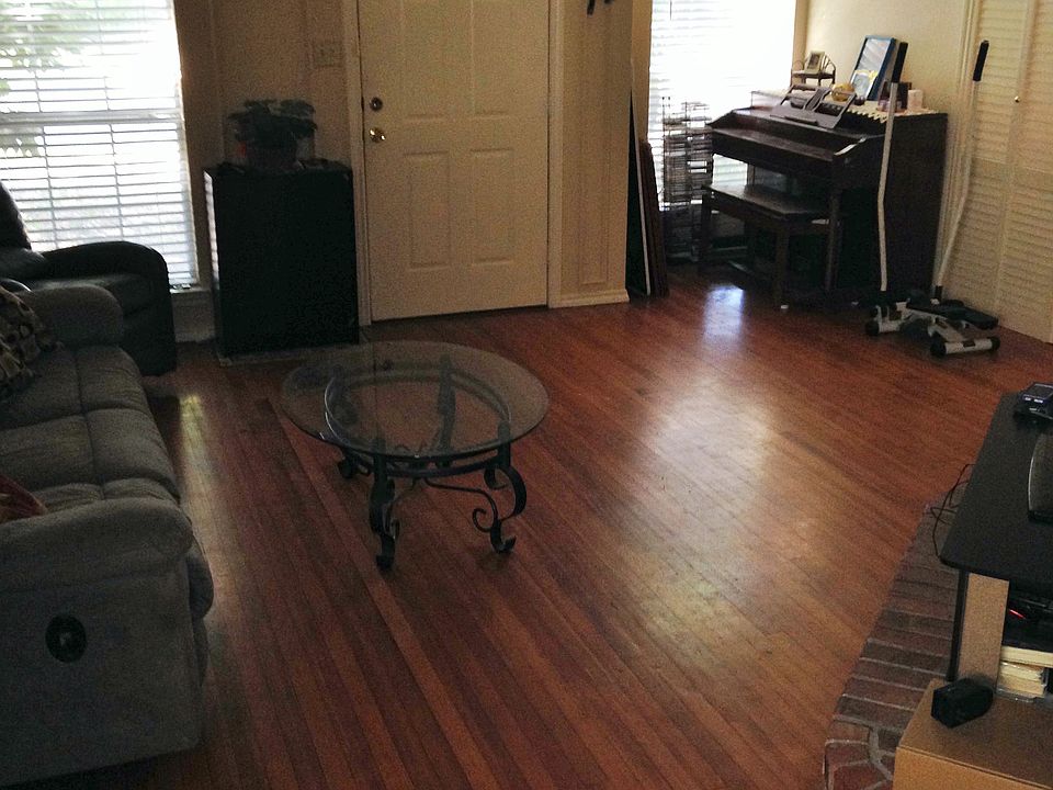 2nd image of 536 Lake Forest Dr