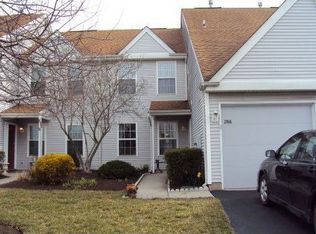 286 Birch Hollow Dr, Bordentown, NJ 08505