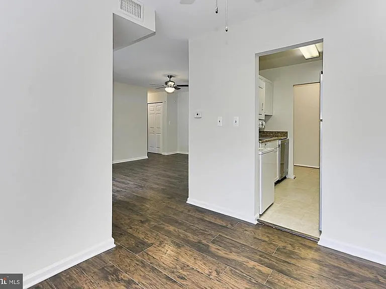 1533 Colonial Dr #101 — Photo 4