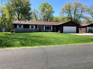 2105 Oleary Rd, Neenah, WI 54956