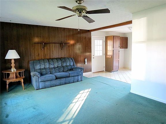 3rd image of 7 Trap Brook Dr