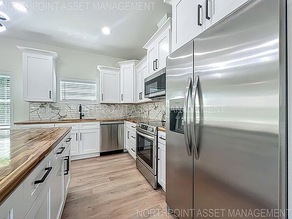 5th image of 1001 Jenkins St