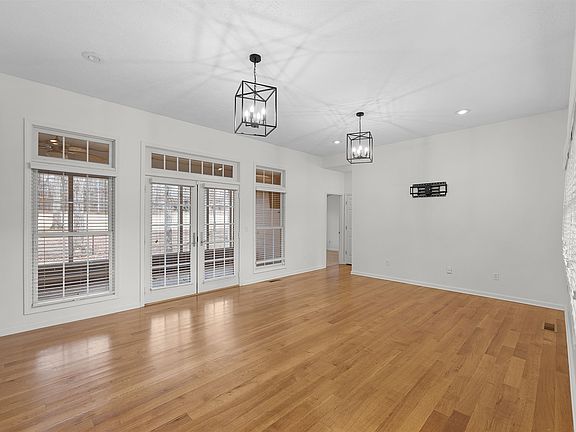 3rd image of 140 Bogey Loop