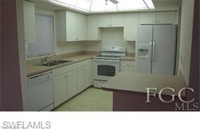 1st image of 625 SW 10th Pl