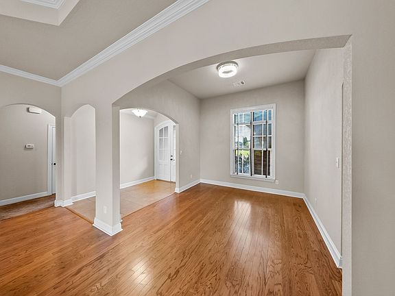 4th image of 6107 Waterford Ln