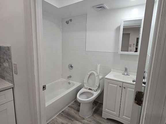 5th image of 4164 71st St APT 3A