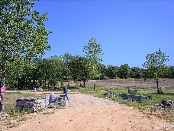 4th image of 5914 Emberlyn Way