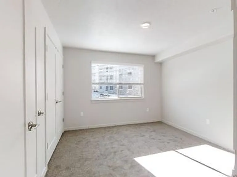 1700 S Sandhill Rd #D101 — Photo 3