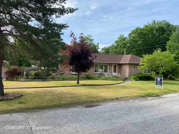103 Lincoln Dr, Bay City, MI 48706