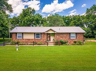 620 General Barksdale Dr, Smyrna, TN 37167