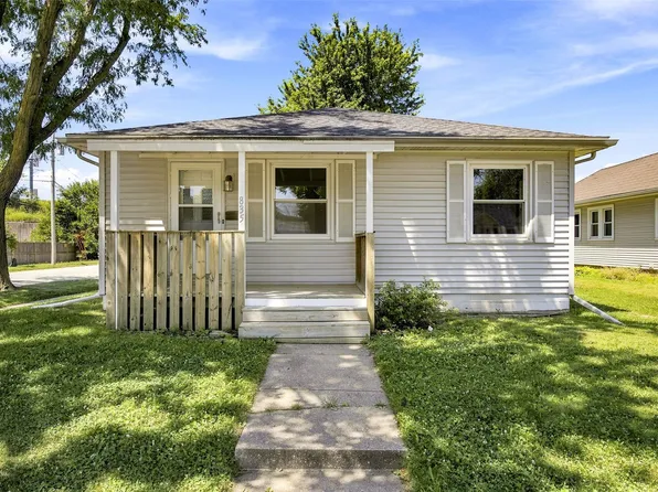 835 12th St NE, Cedar Rapids, IA 52402
