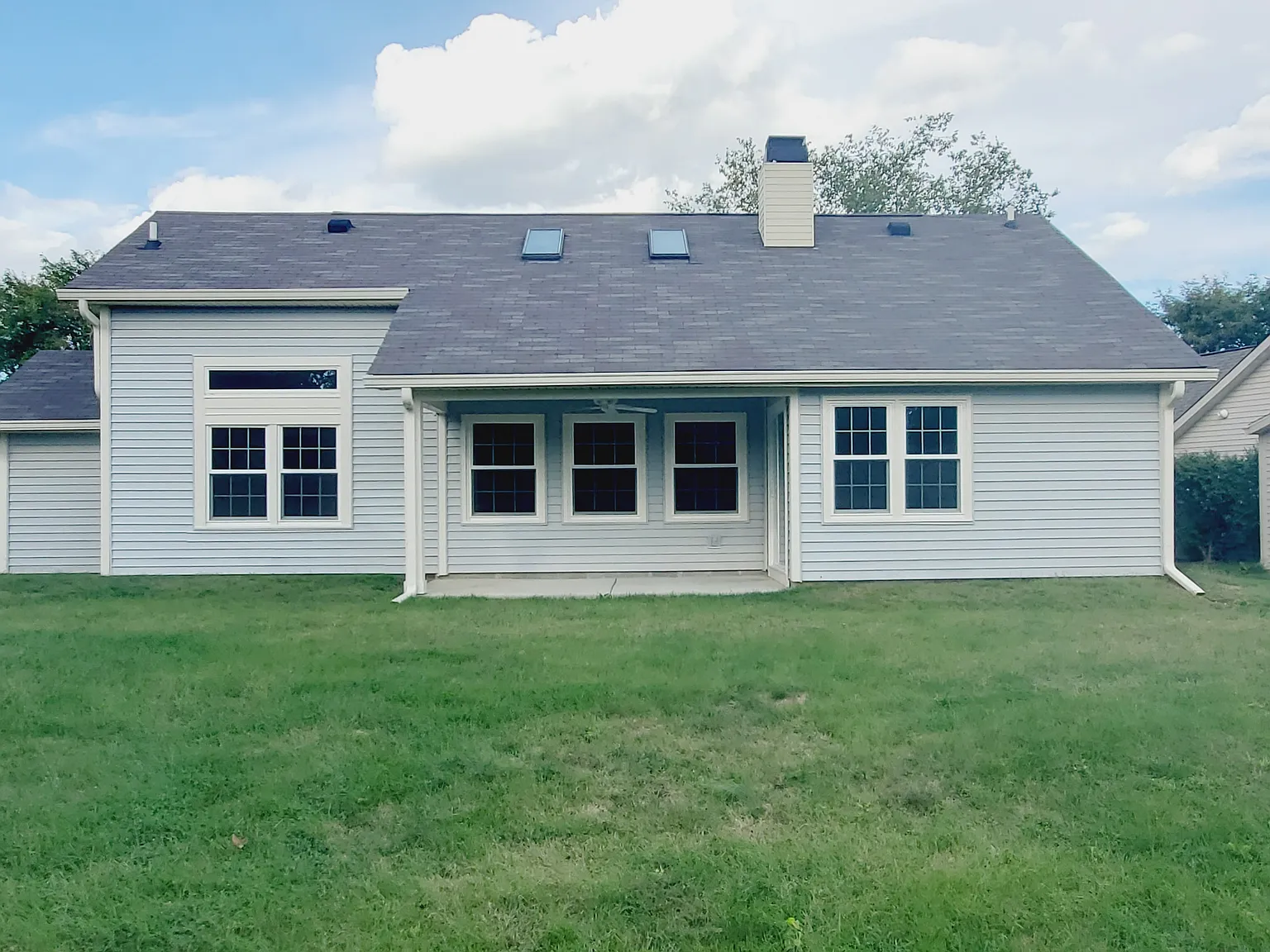 3 bed, 1539 sqft, $2,500 — Photo 2