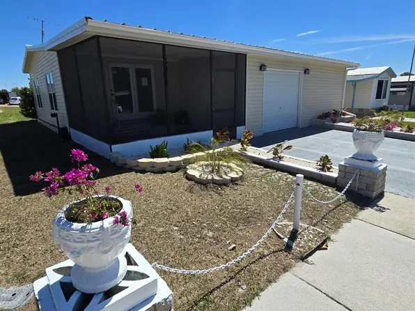 3906 Sarah Dr, Zephyrhills, FL 33543