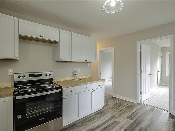 2nd image of 826 5th Ave