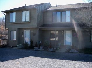 303 Harbor Ridge Dr, Goodview, VA 24095