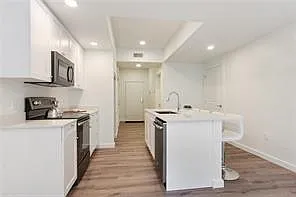 2100 Saint Thomas St #104 — Photo 13