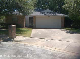 23 Oakmont Ct, Pantego, TX 76013