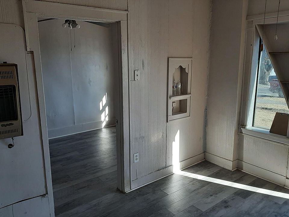 Very clean with laminate flooring throughout
