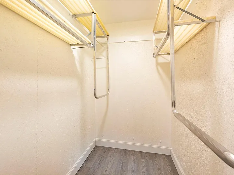 6100 NW 44th St #302 — Photo 17