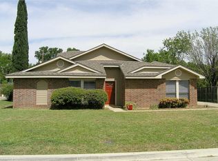 5505 Oak Brook Rd, Arlington, TX 76016