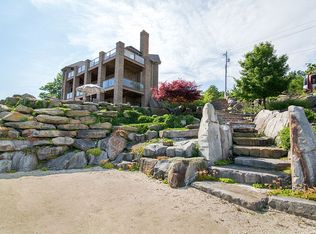 32386 Lake Rd, Avon Lake, OH 44012