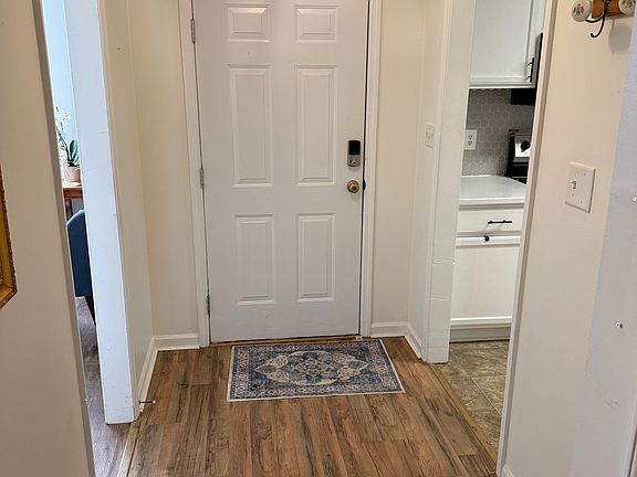 5th image of 109 Layla Ct