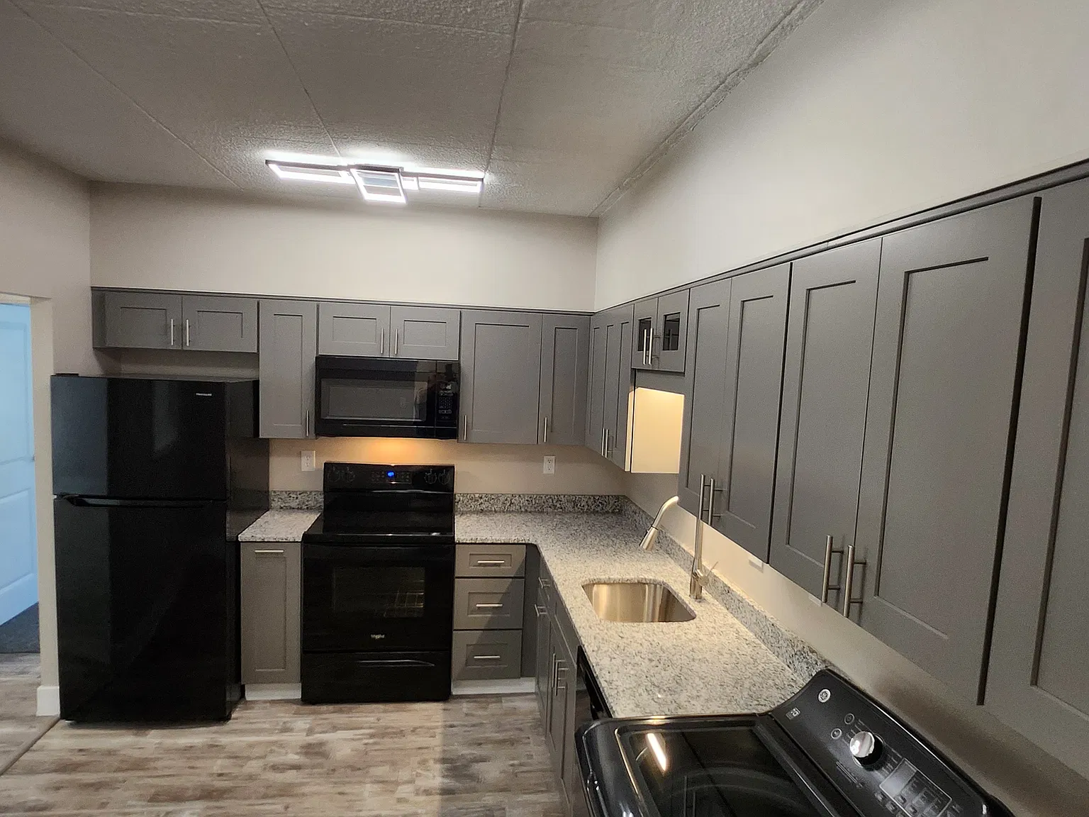 37 Academy Ave — Photo 3