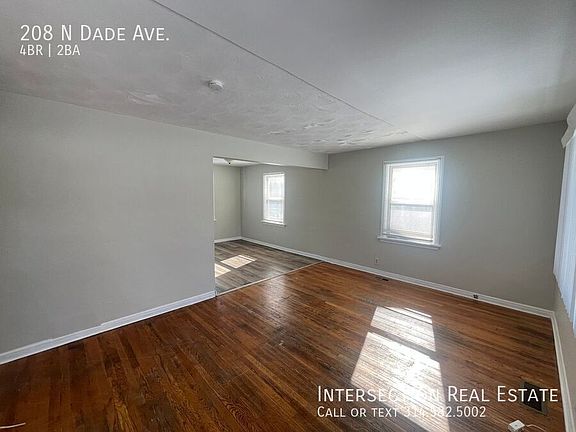 3rd image of 208 N Dade Ave