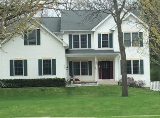 215 Fenimore Rd, Crystal Lake, IL 60014